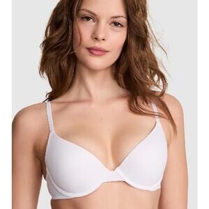 Victoria Secret Pink Wear Everywhere Push Up Bra White Size 42B NWT